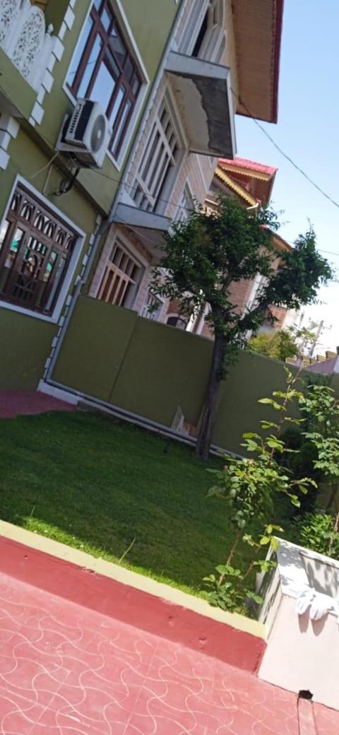 Mir Manzil Bed & Breakfast Srinagar  Exterior photo